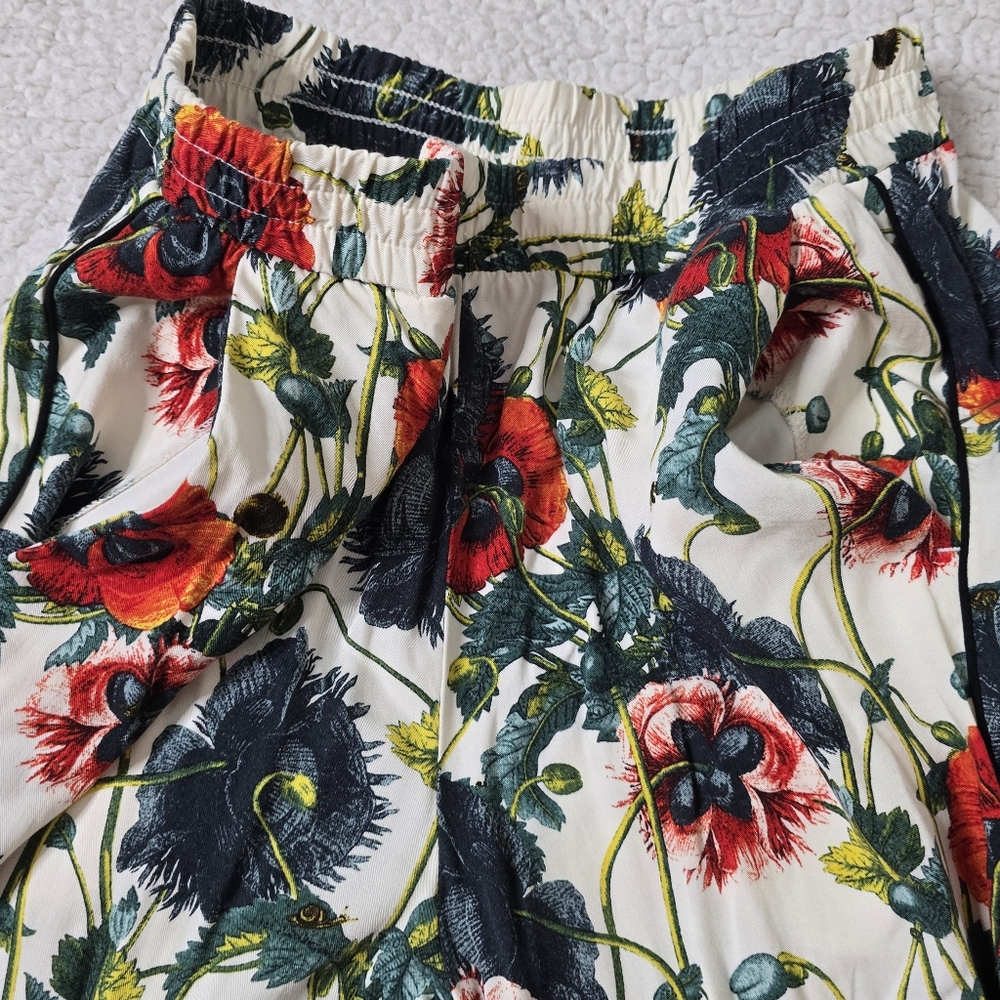 H&M Wide Leg Pants Floral Flowy Pull On Size 6 - Picture 4 of 12